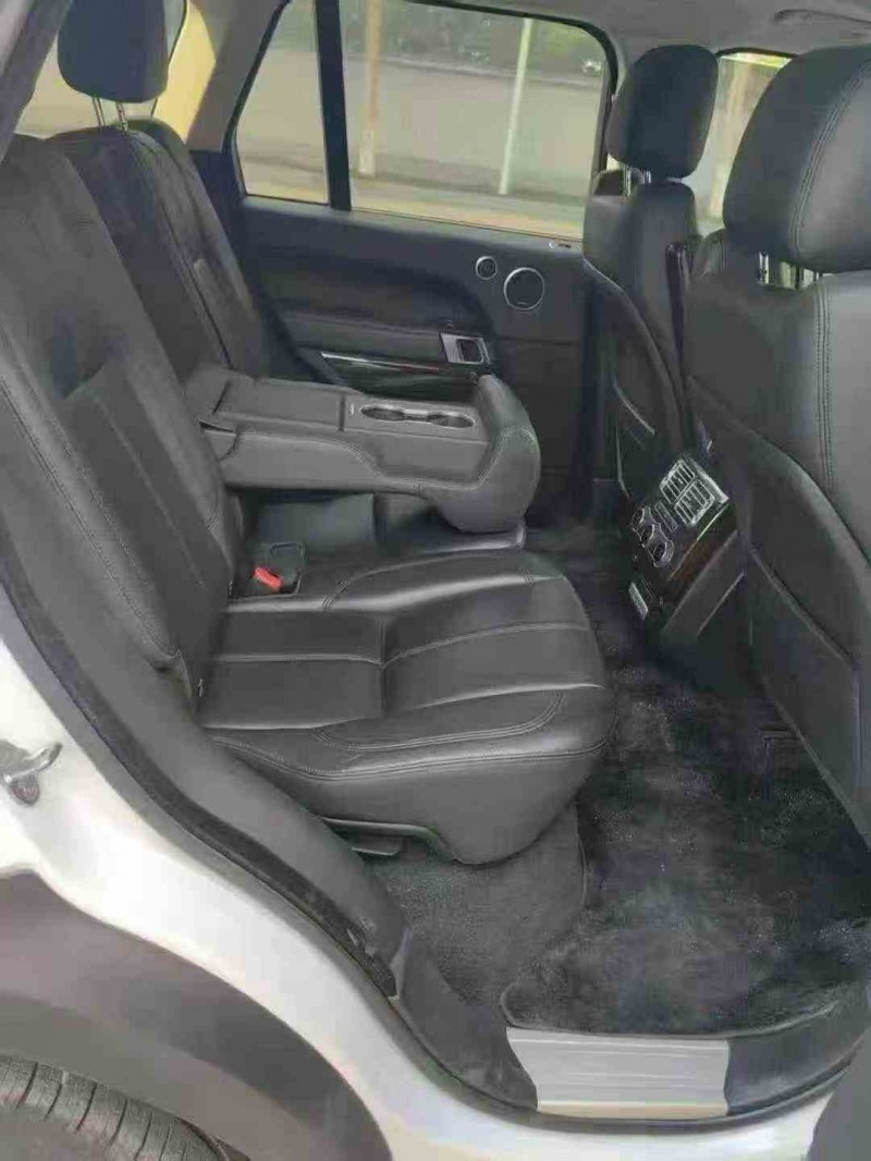 十堰17年路虎揽胜行政5