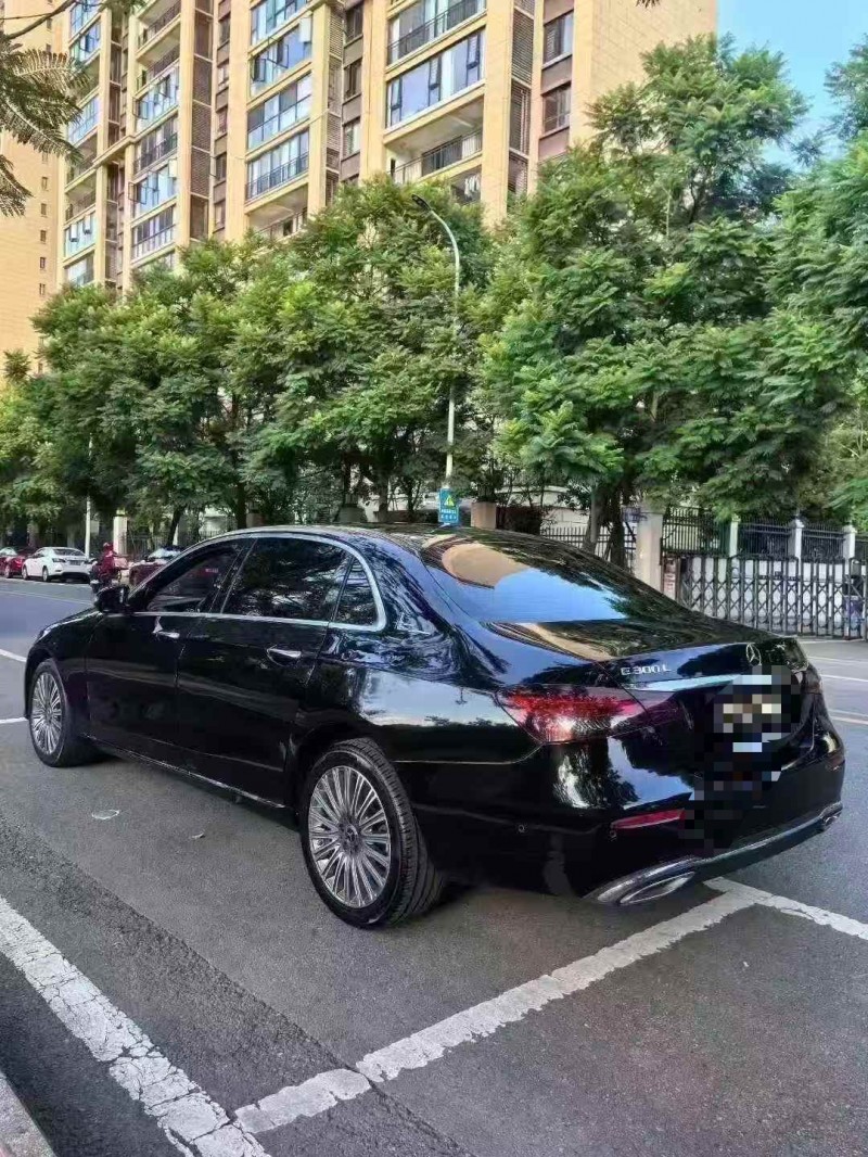 六盘水21年奔驰E8