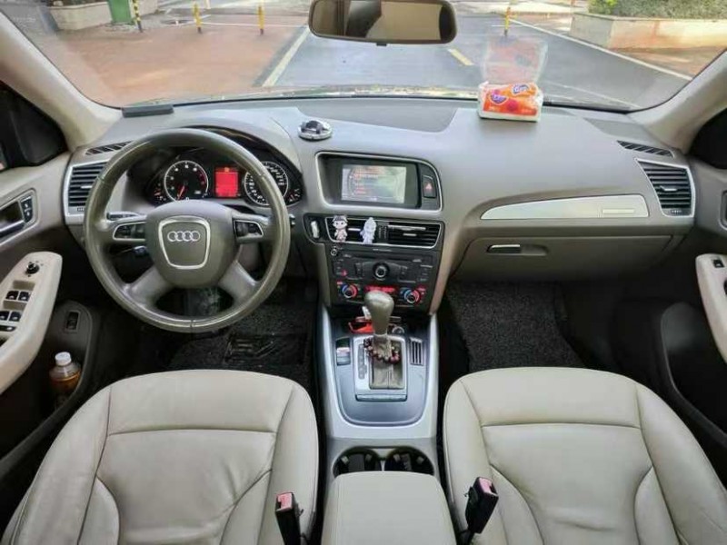 江门12年奥迪Q58