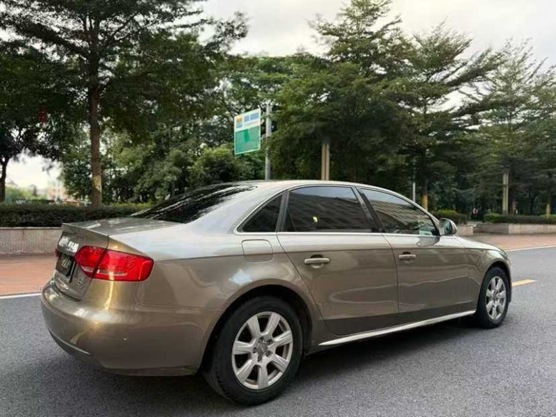 珠海11年奥迪A4L6
