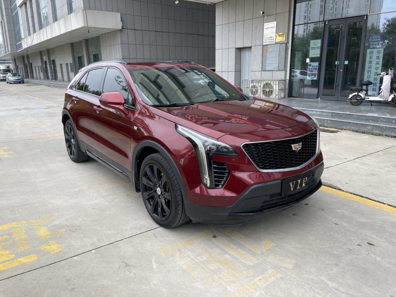 济宁19年凯迪拉克XT42