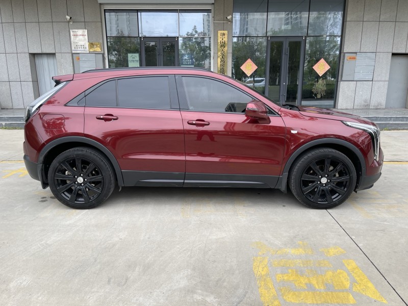 济宁19年凯迪拉克XT45