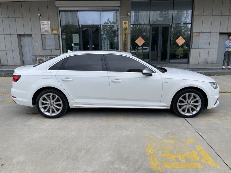 济宁19年奥迪A4L8