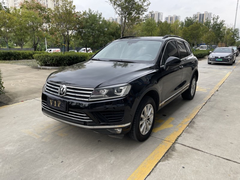 济宁17年大众途锐3