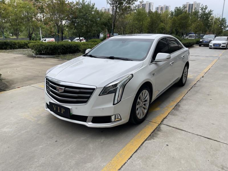 济宁19年凯迪拉克XTS3