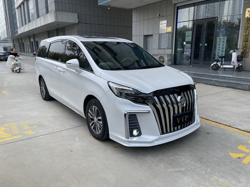 济宁21年别克GL83