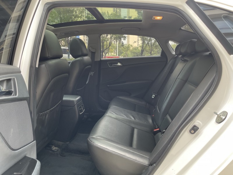 济宁17年现代名图5