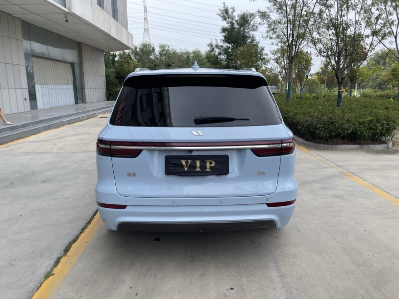 威海21年理想理想ONE5