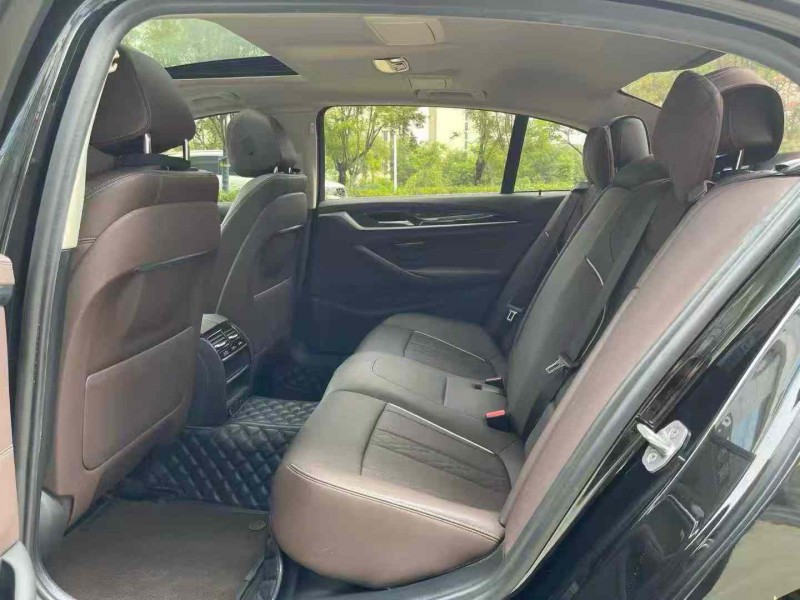 威海21年宝马5系8