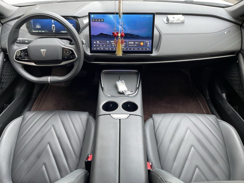 淄博24年长安汽车深蓝7