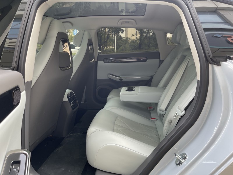 潍坊24年零跑汽车C018