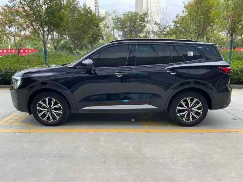 济宁25年福特领睿4