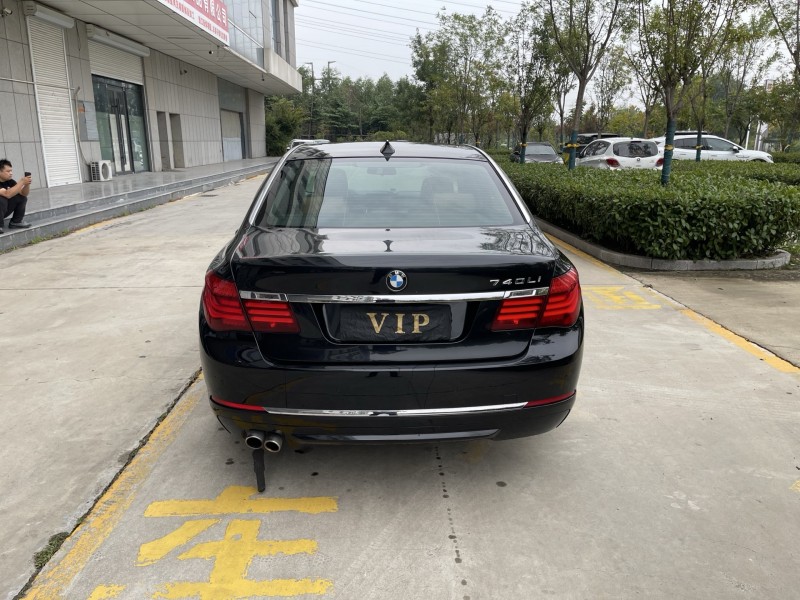 泰安15年宝马7系5