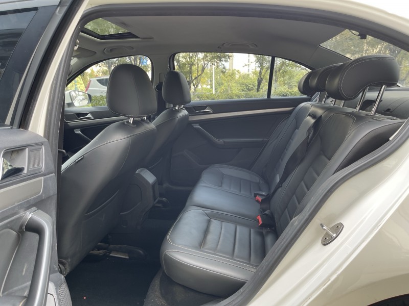 淄博19年大众朗逸8