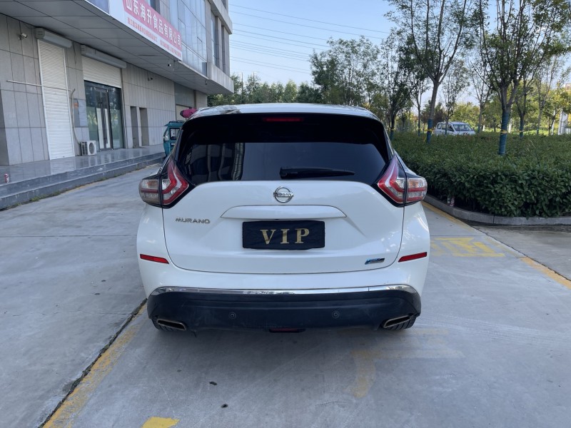 济宁17年日产楼兰5