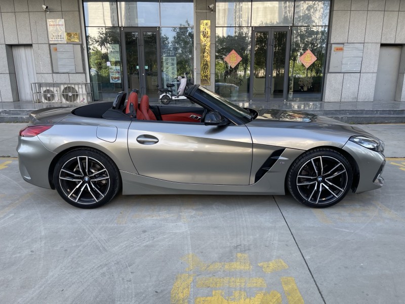 济宁23年宝马Z44