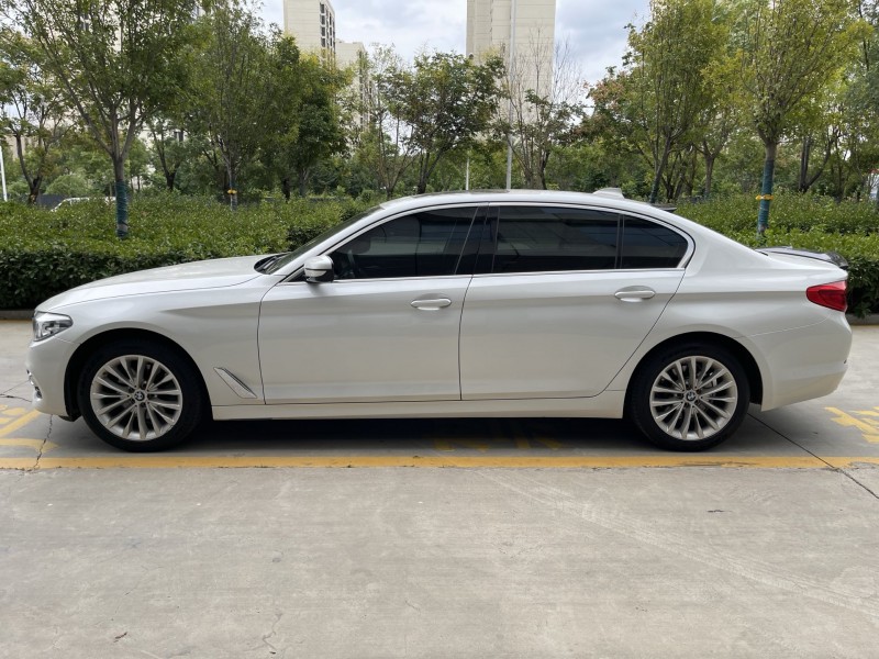 济宁19年宝马5系5