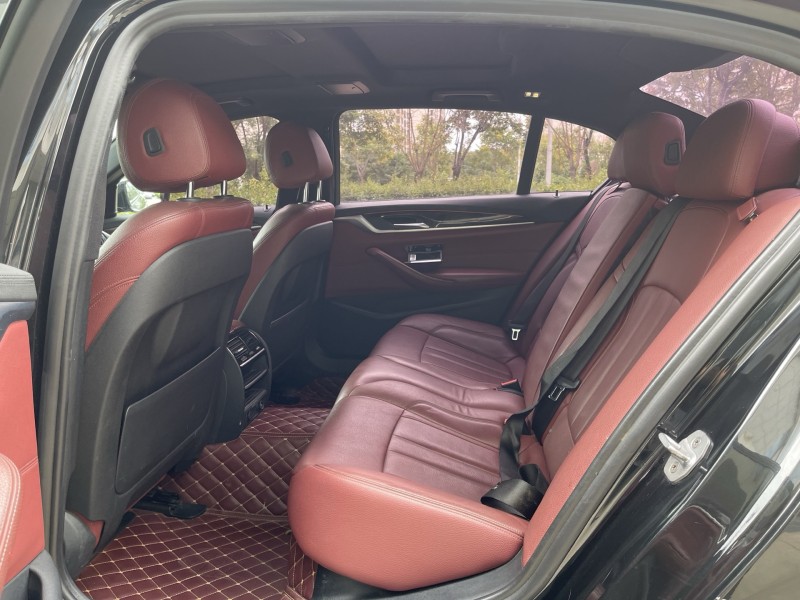 济宁18年宝马5系3