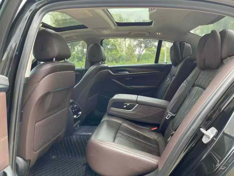 济宁19年宝马5系6