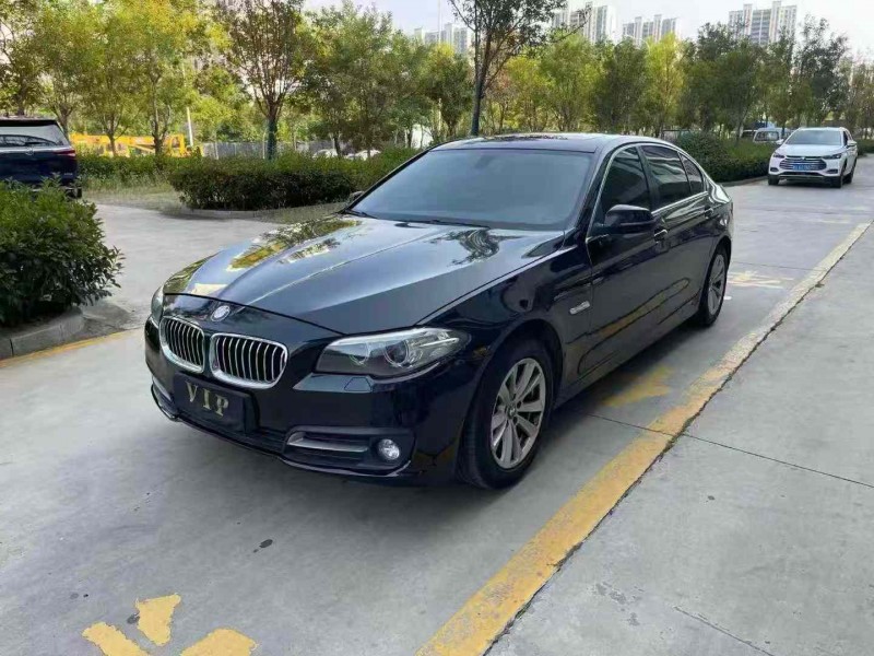 济宁17年宝马5系3