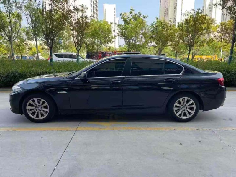 济宁17年宝马5系4