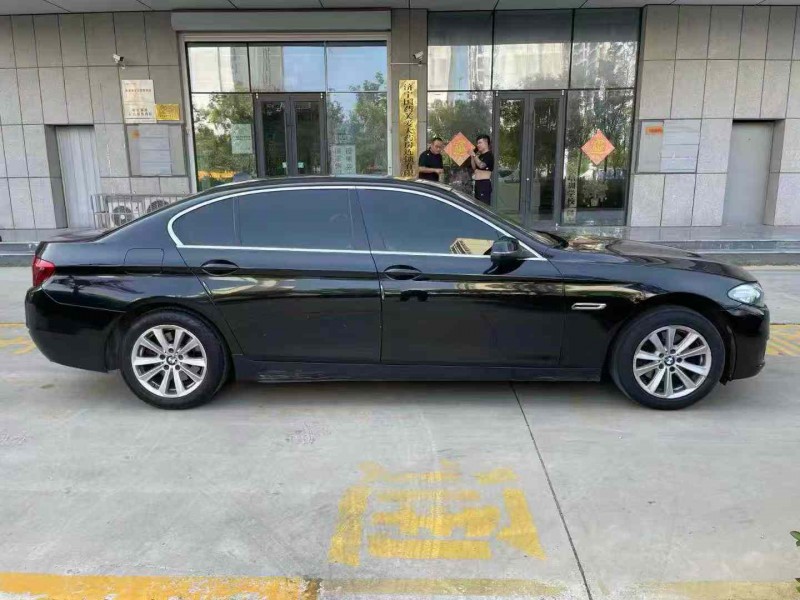 济宁17年宝马5系7