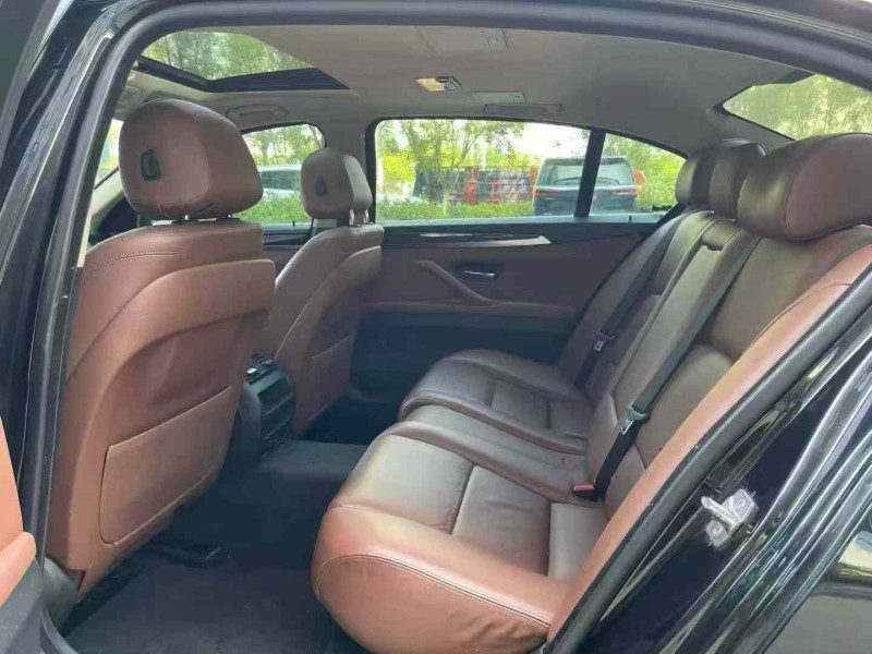 济宁17年宝马5系9