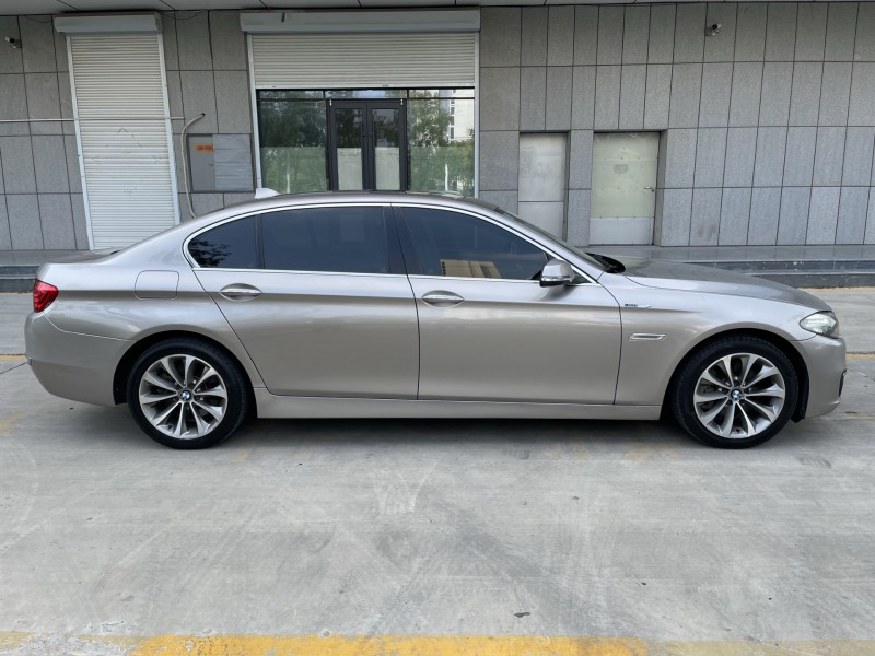 济宁17年宝马5系4