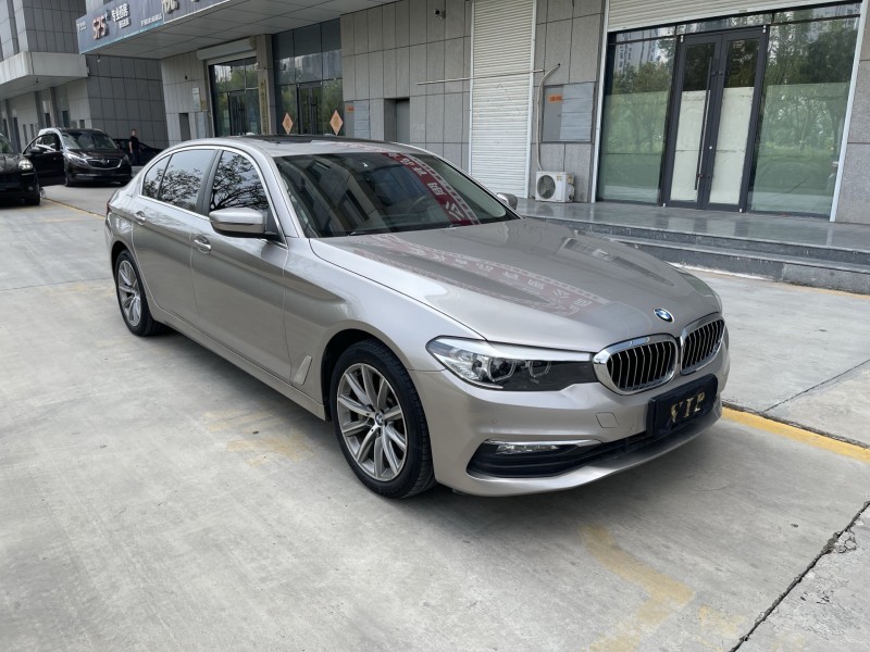 济宁18年宝马5系3