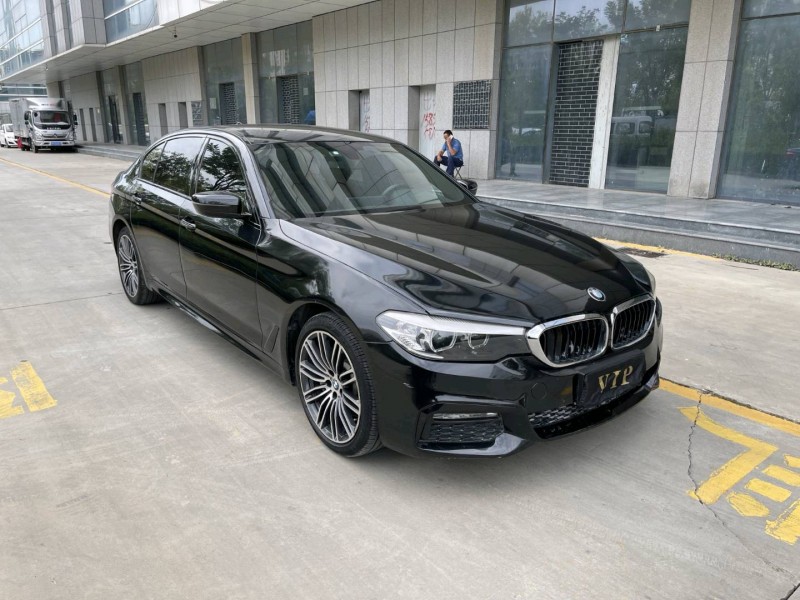 济宁18年宝马5系6