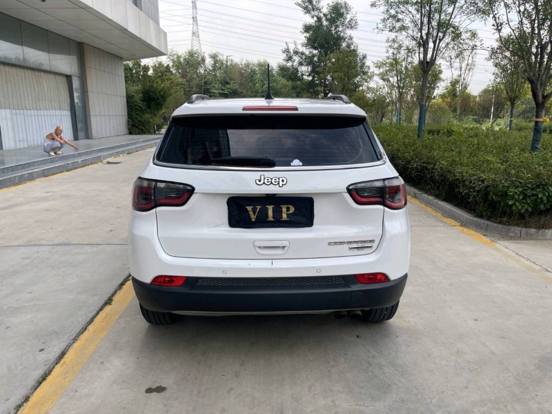 济宁18年Jeep指南者5