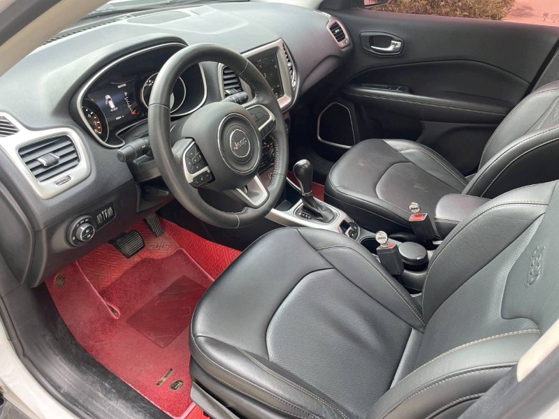 济宁18年Jeep指南者8