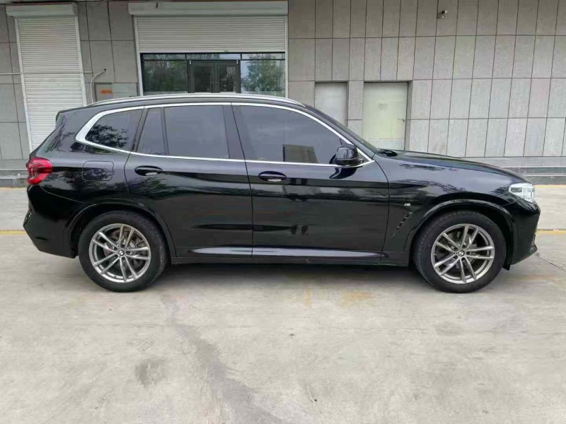 济宁21年宝马X33