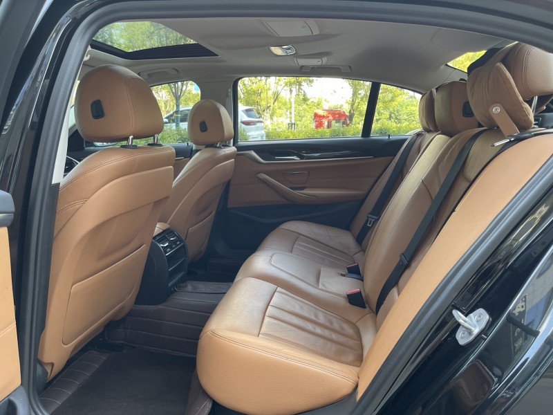 济宁18年宝马5系5