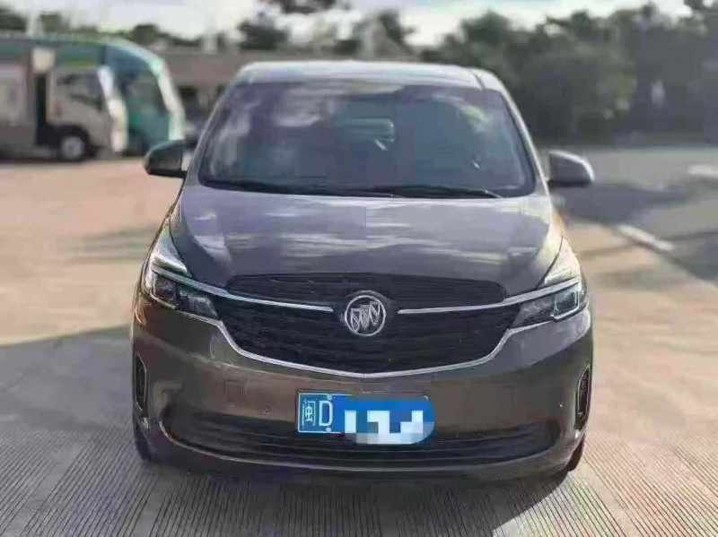 厦门21年别克GL81