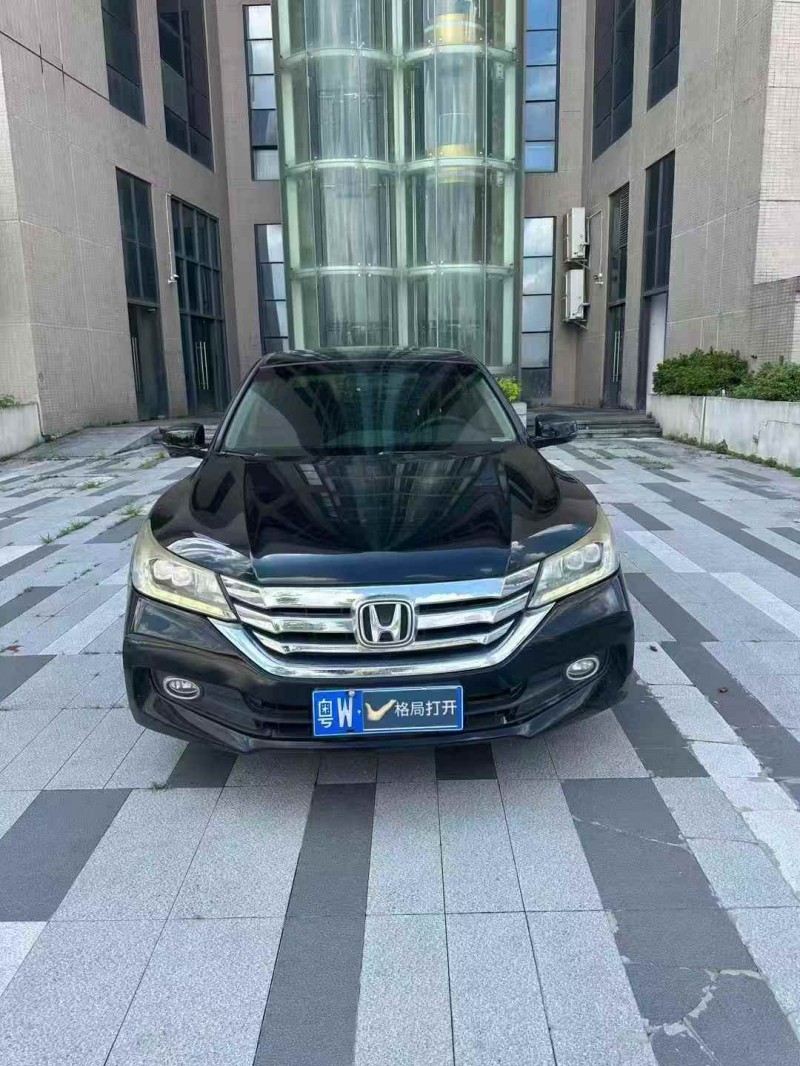 东莞15年本田雅阁1