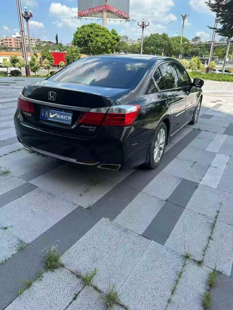 东莞15年本田雅阁8