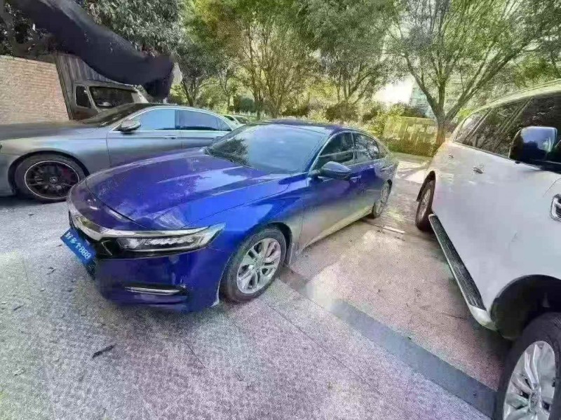 东莞18年本田雅阁2