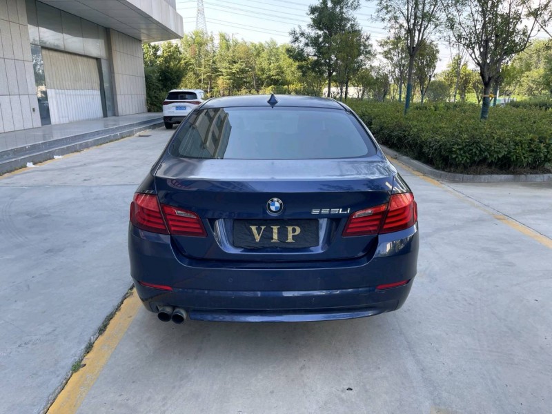 济宁13年宝马5系5