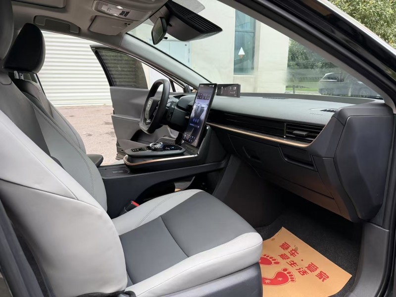 徐州23年丰田BZ4X4