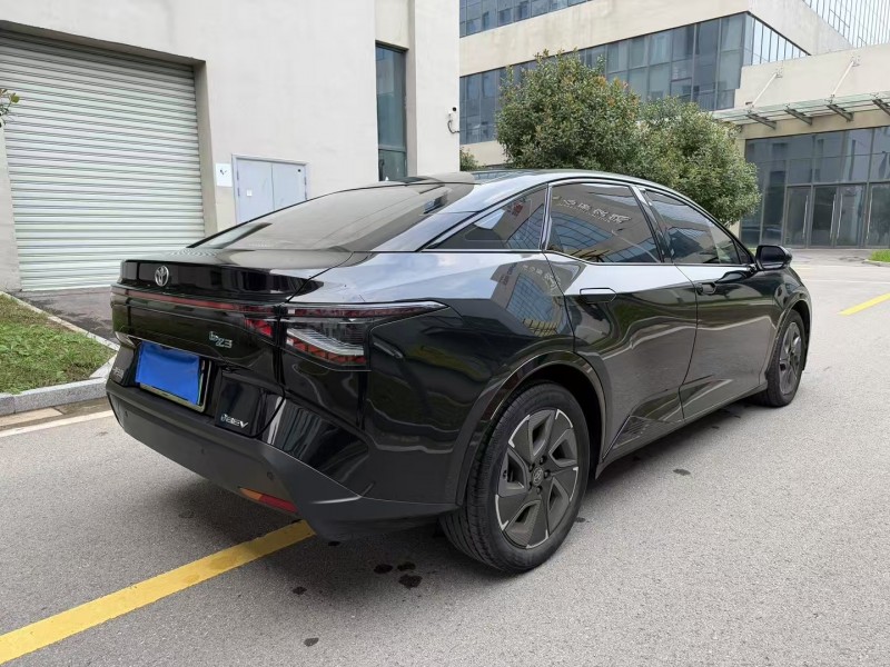 徐州23年丰田BZ4X7