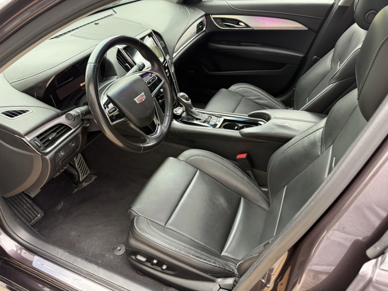 济宁17年凯迪拉克CT55