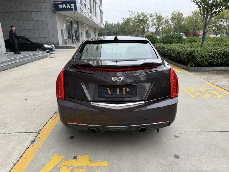 济宁17年凯迪拉克CT59