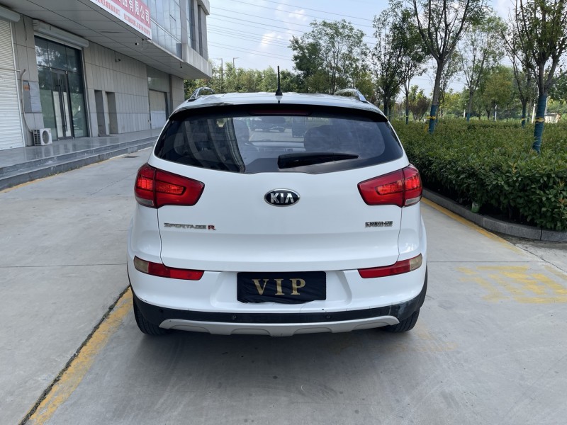 济宁16年起亚智跑9