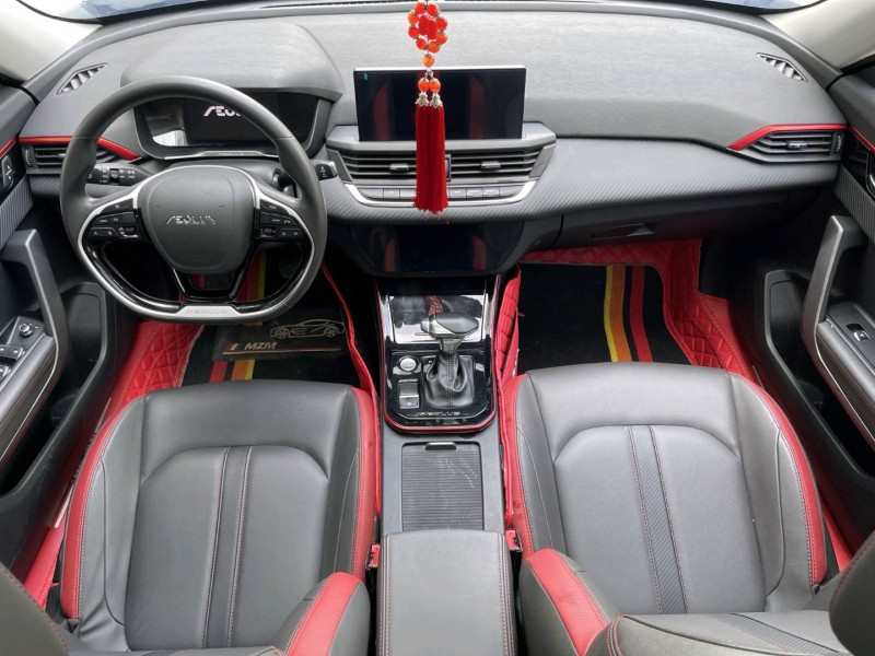 济宁22年东风奕炫5