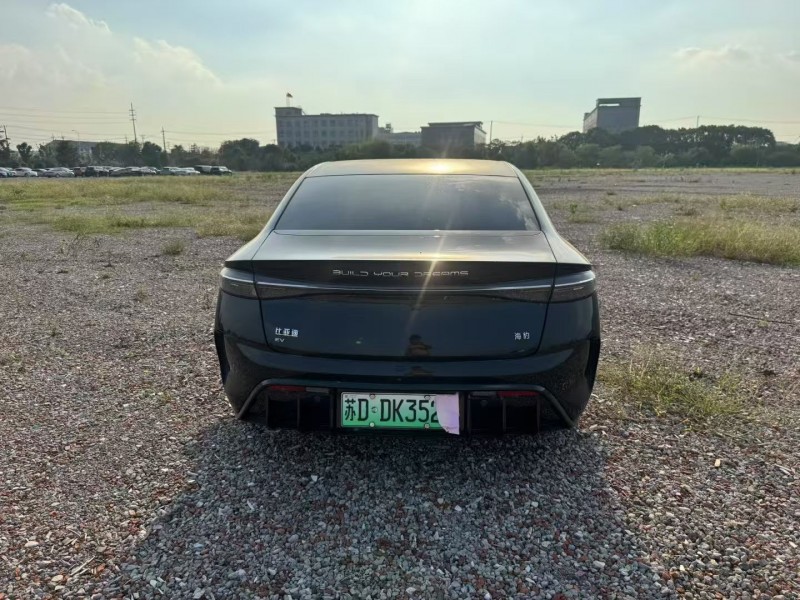 常州23年比亚迪海豹8