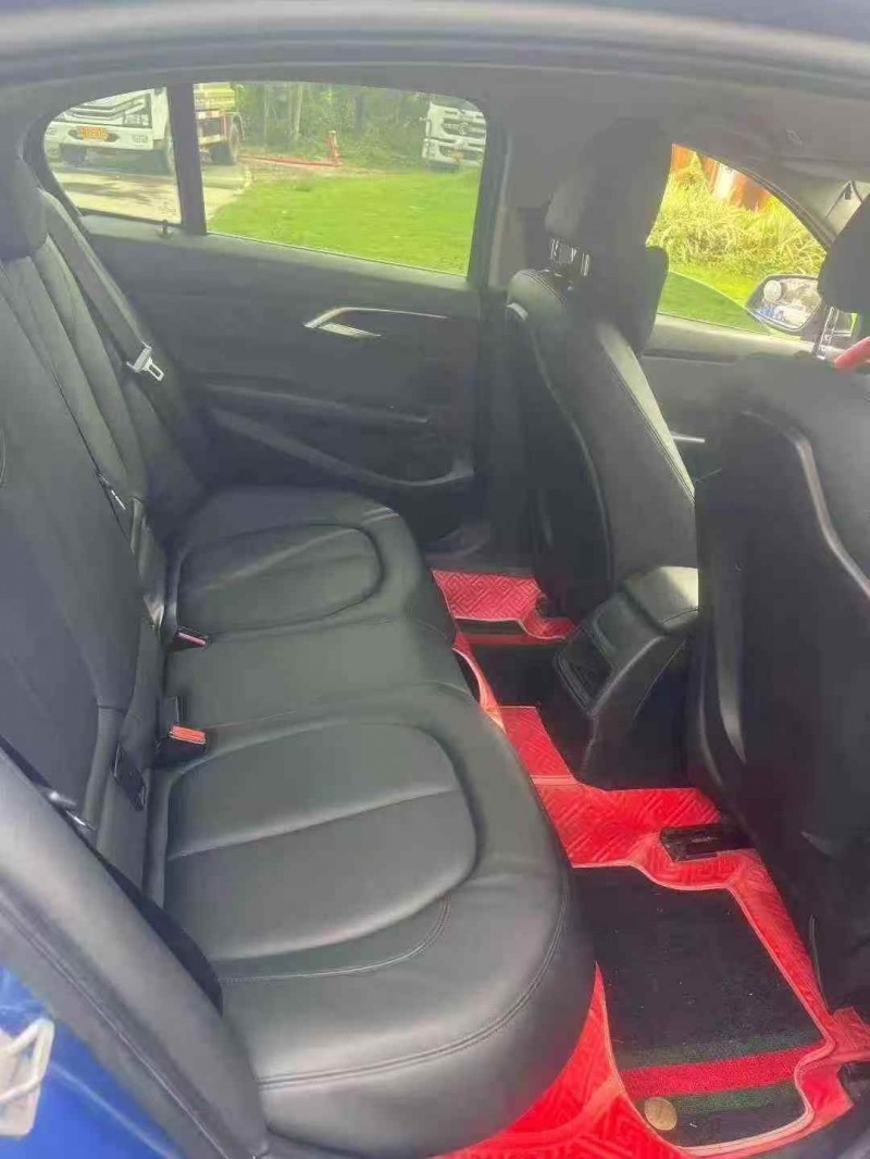 东莞18年宝马1系3