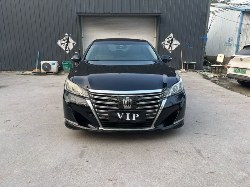 徐州15年丰田皇冠1