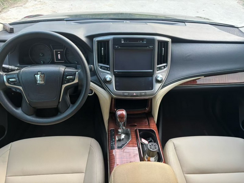 徐州15年丰田皇冠3