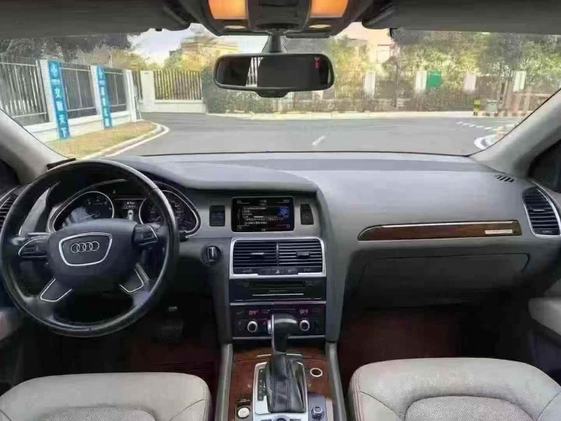 东莞13年奥迪Q74